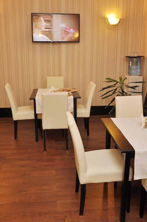 Hotel Business Apartments นิปโปร ภายนอก รูปภาพ