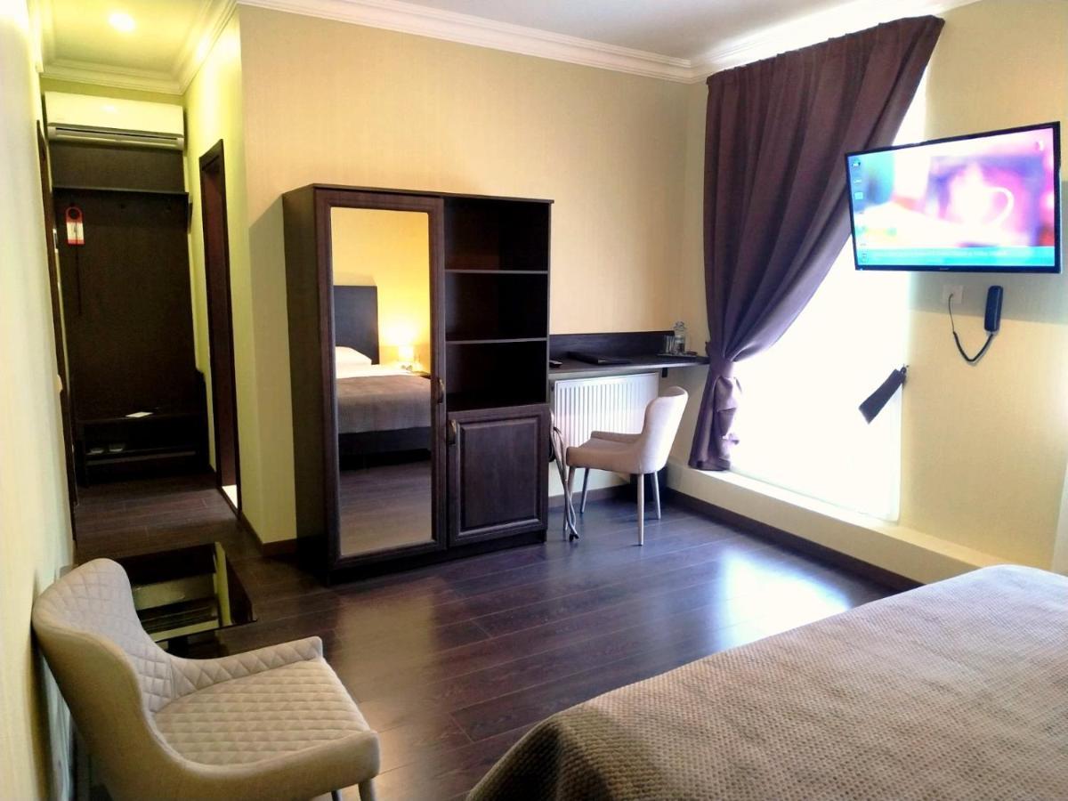 Hotel Business Apartments นิปโปร ภายนอก รูปภาพ